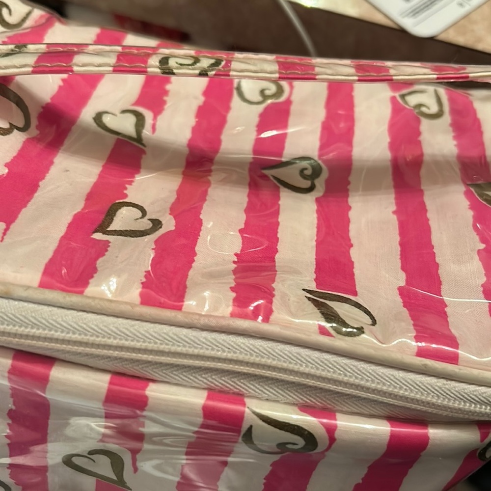 Victoria’s Secret Makeup & Toiletries Travel Bag- HEART THEME ❤️ 💜